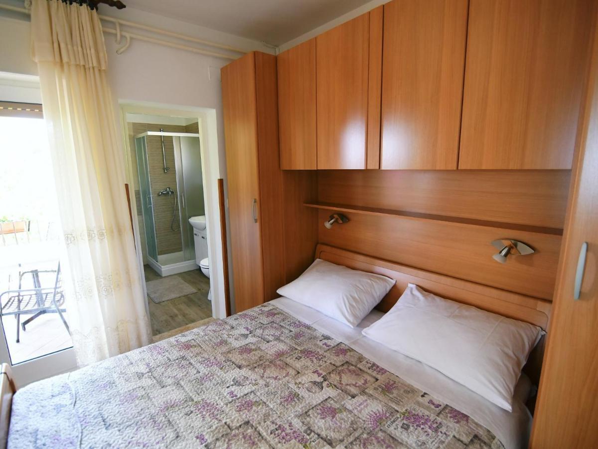 Bed And Breakfast Rooms Valentin Moscenicka Draga Exterior photo